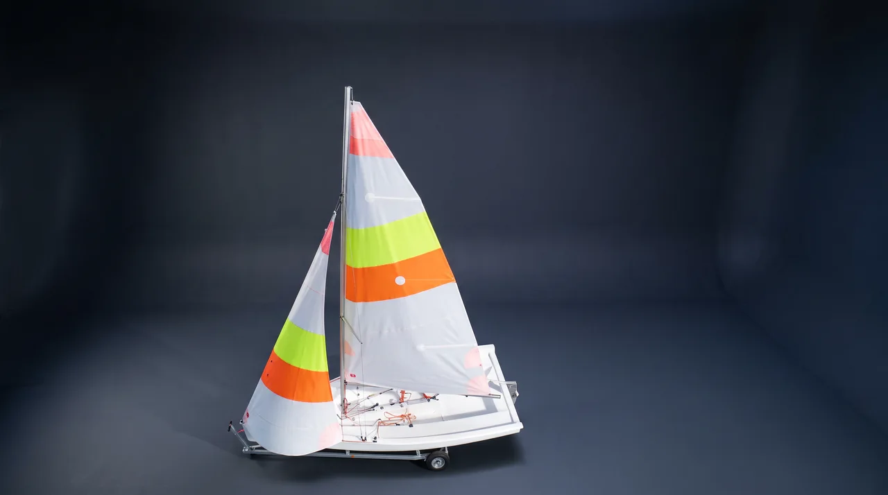 Tucanito, barco para escuelas de vela